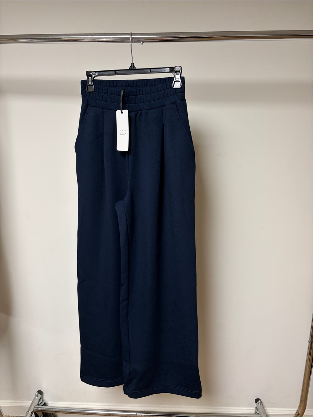 Varley the extra wide leg pant 29.5” navy